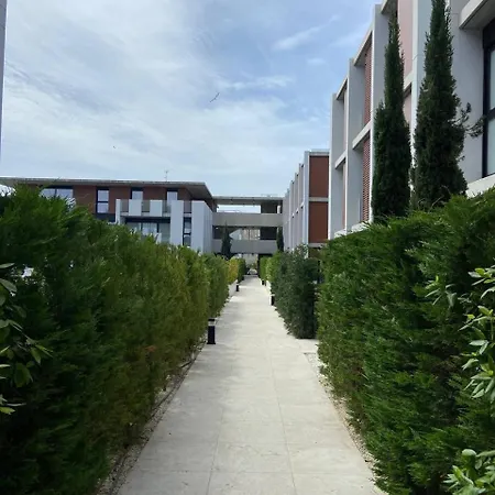 Modern Flat By The Sea With Swimming Pool - Two Bedroom プラヤ・デアロ