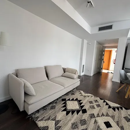Modern Flat By The Sea With Swimming Pool - Two Bedroom アパート プラヤ・デアロ