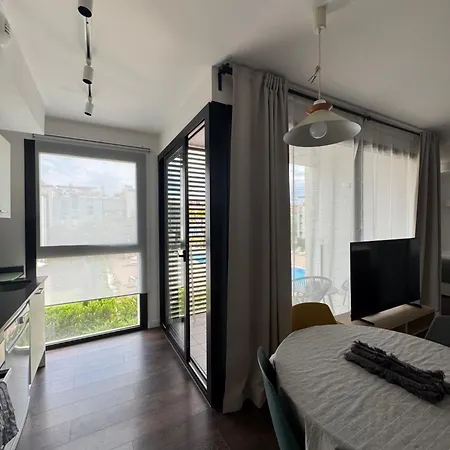 アパート Modern Flat By The Sea With Swimming Pool - Two Bedroom